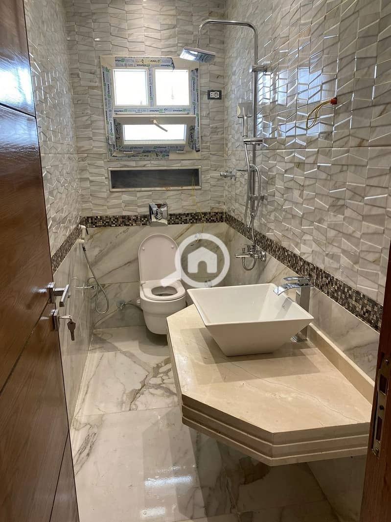 6 2be0bddb-73d5-4262-a9c6-41eb3c52ed51. jpeg