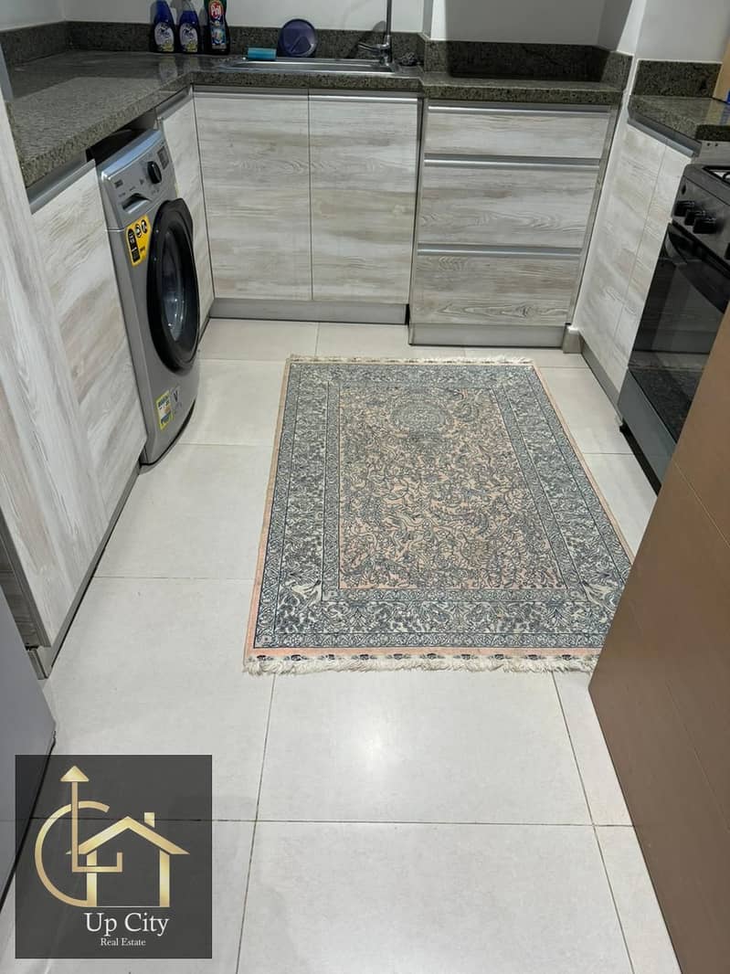 2 aa7fcf03-ec66-42f8-8f3b-0a6e4e602843. jpg