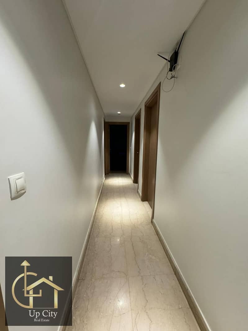 5 583e5d75-b4e1-49ee-baf0-f78f7d6ab3b5. jpg