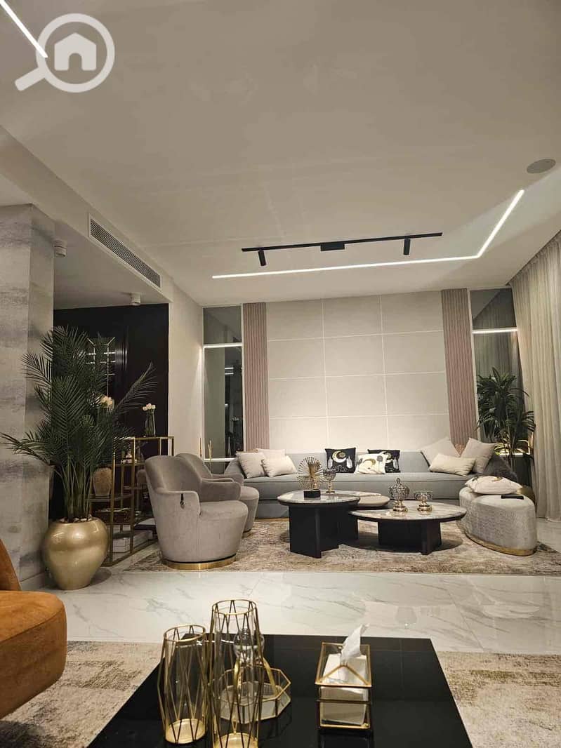 2 9204f5ea-3a15-455e-b588-e97acaf95933. jpg