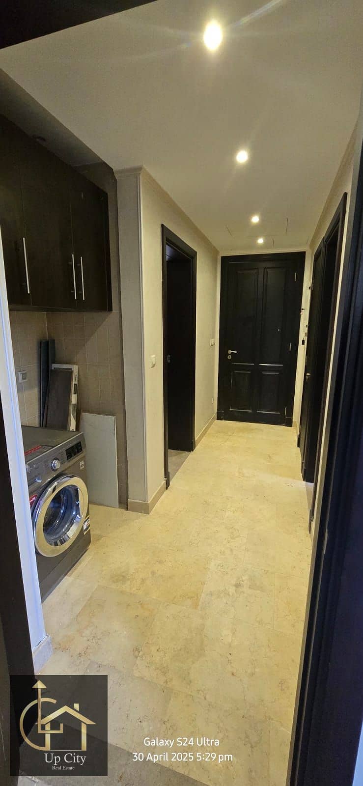 2 54b49fed-20e9-4b5c-80b7-eb2e3b867b3f. jpg