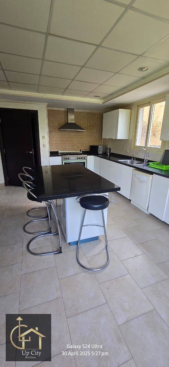 5 8e1eb8d5-a4cb-48aa-b5f3-51e7070a4586. jpg