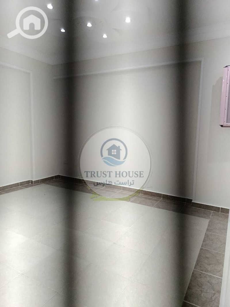 12 WhatsApp Image 2025-10-29 at 20.21. 04 (2). jpeg