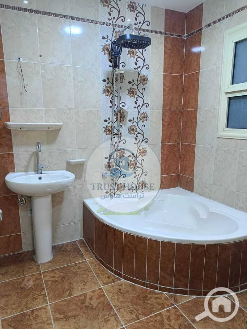 14 WhatsApp Image 2025-10-29 at 20.21. 04 (4). jpeg