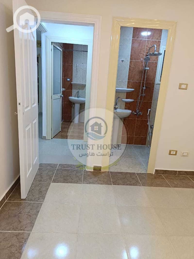 17 WhatsApp Image 2025-10-29 at 20.21. 05 (1). jpeg