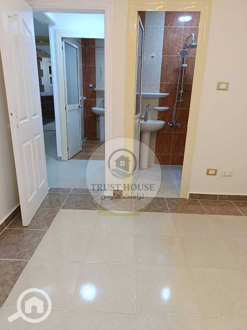 18 WhatsApp Image 2025-10-29 at 20.21. 05 (2). jpeg