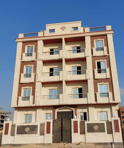 4 Bedroom Duplex for Sale in New Cairo, Cairo - دوبلكس للبيع في التجمع لوكيشن مميز جدا