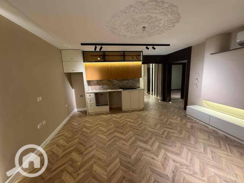 10 5a0ebb91-e7a6-487f-98c5-4aa1f72fd086. jpg