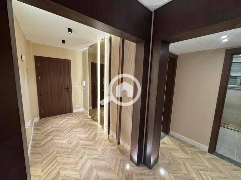 12 50af96e1-98d9-4058-934c-140e54f28716. jpg