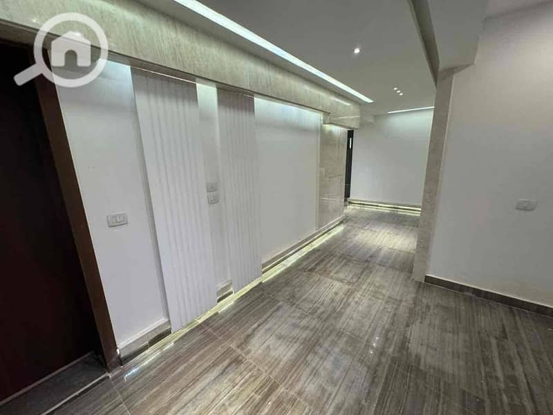 14 0030818b-4986-4547-82ff-425aa79a6493. jpg