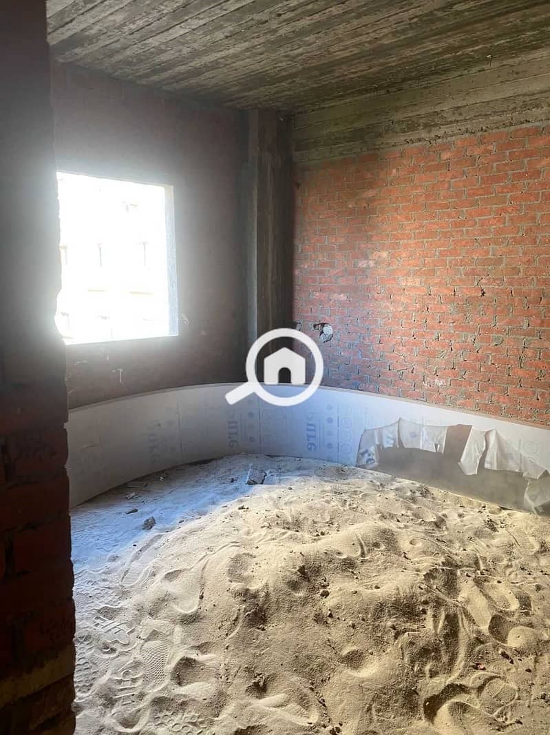 2 LNmdbPFWFq9CR9JTTGwOmPR0pz4JTA0rBUkc2KqF. jpg