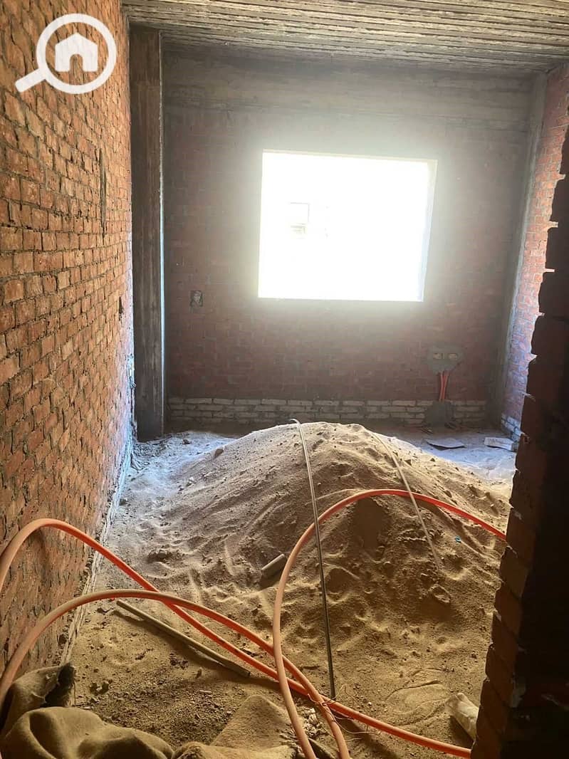 4 sdupbAbAj0mZxcc9uGrWFhuqcHgPXKBq3vjDZbP4. jpg