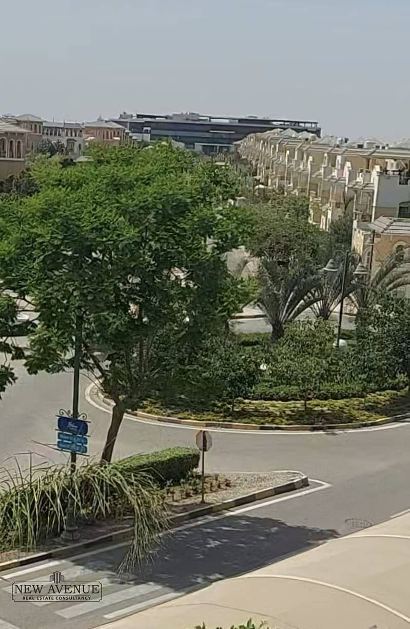 10 7924257b-83ff-4ce6-a5e7-96a08b02e98b. jpg