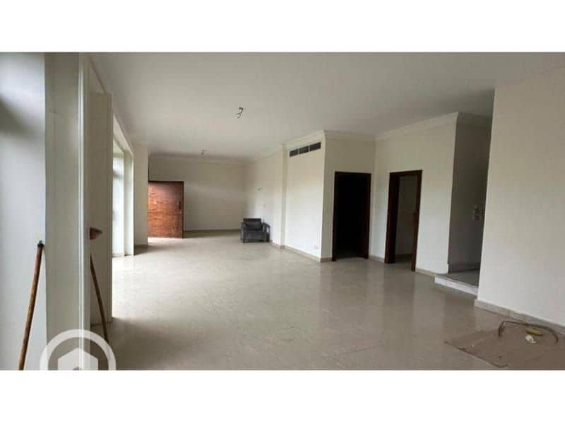 4 671e7661-9528-4c45-96e1-5f48b77e517e. jpg