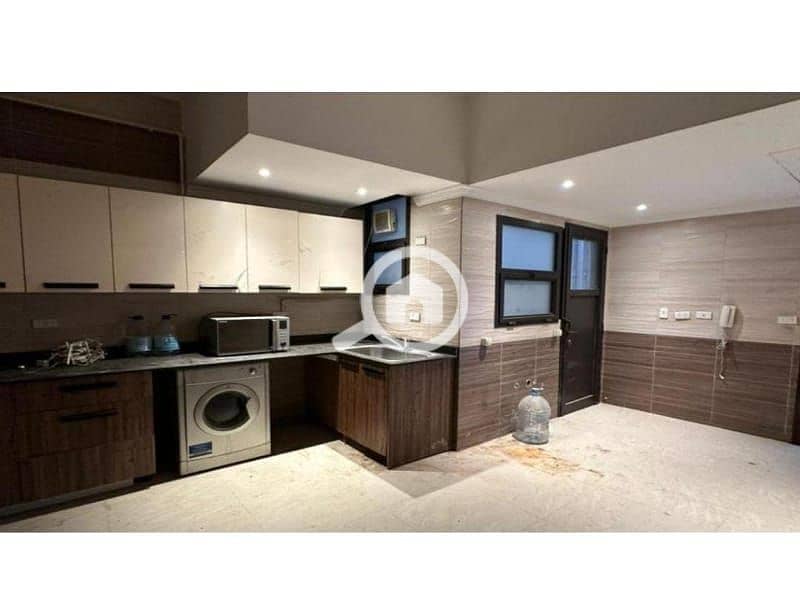 6 e2fd0b3b-3fa0-4321-adc9-6f67af218269. jpg