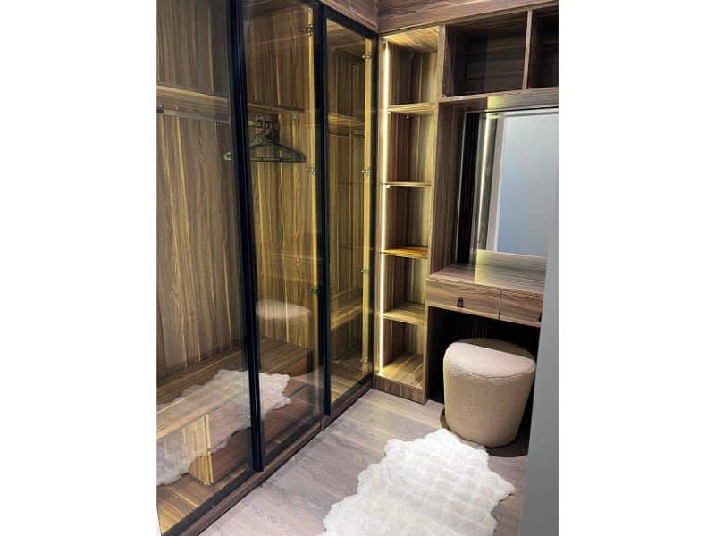 7 e82d44cf-1920-4b5b-94ae-0b59dee29957. jpg