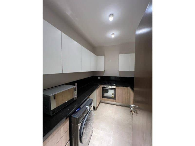 10 2c2f0049-1766-4166-9b95-83349743f82e. jpg