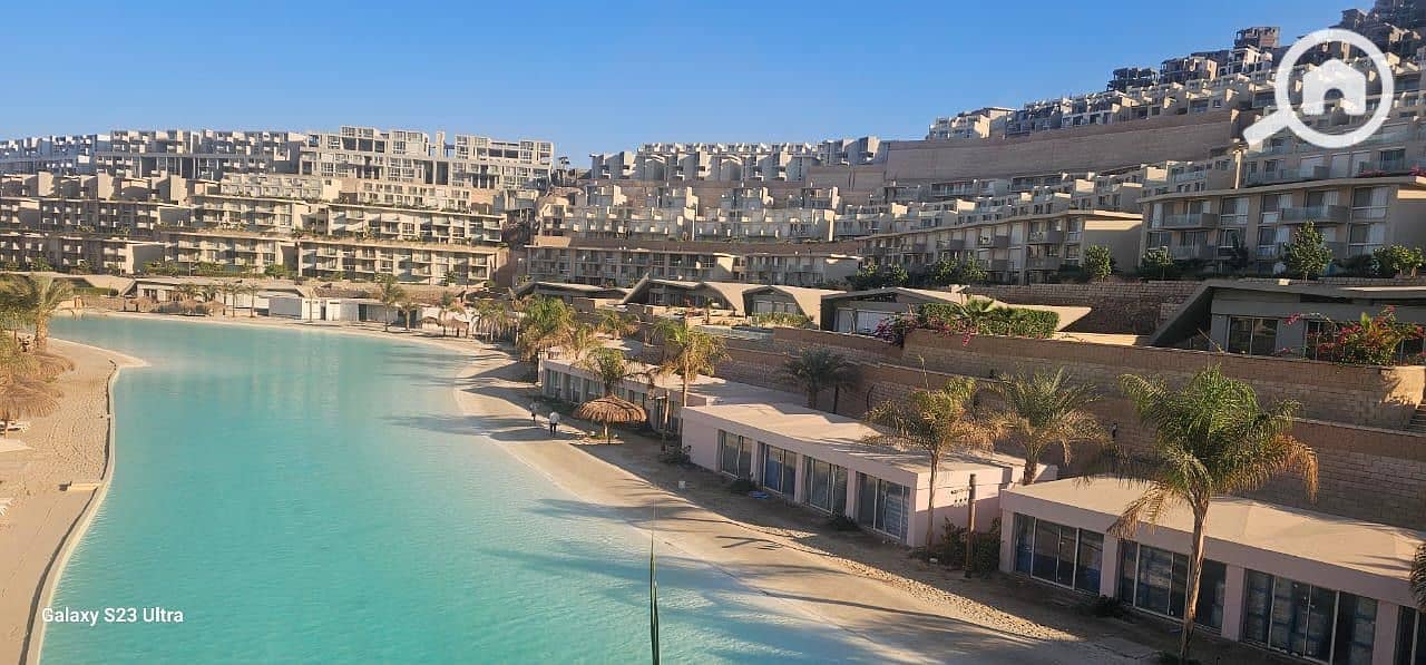 3 8e70f7e1-682a-4b08-9e68-27ca0b7a02a4. jpeg