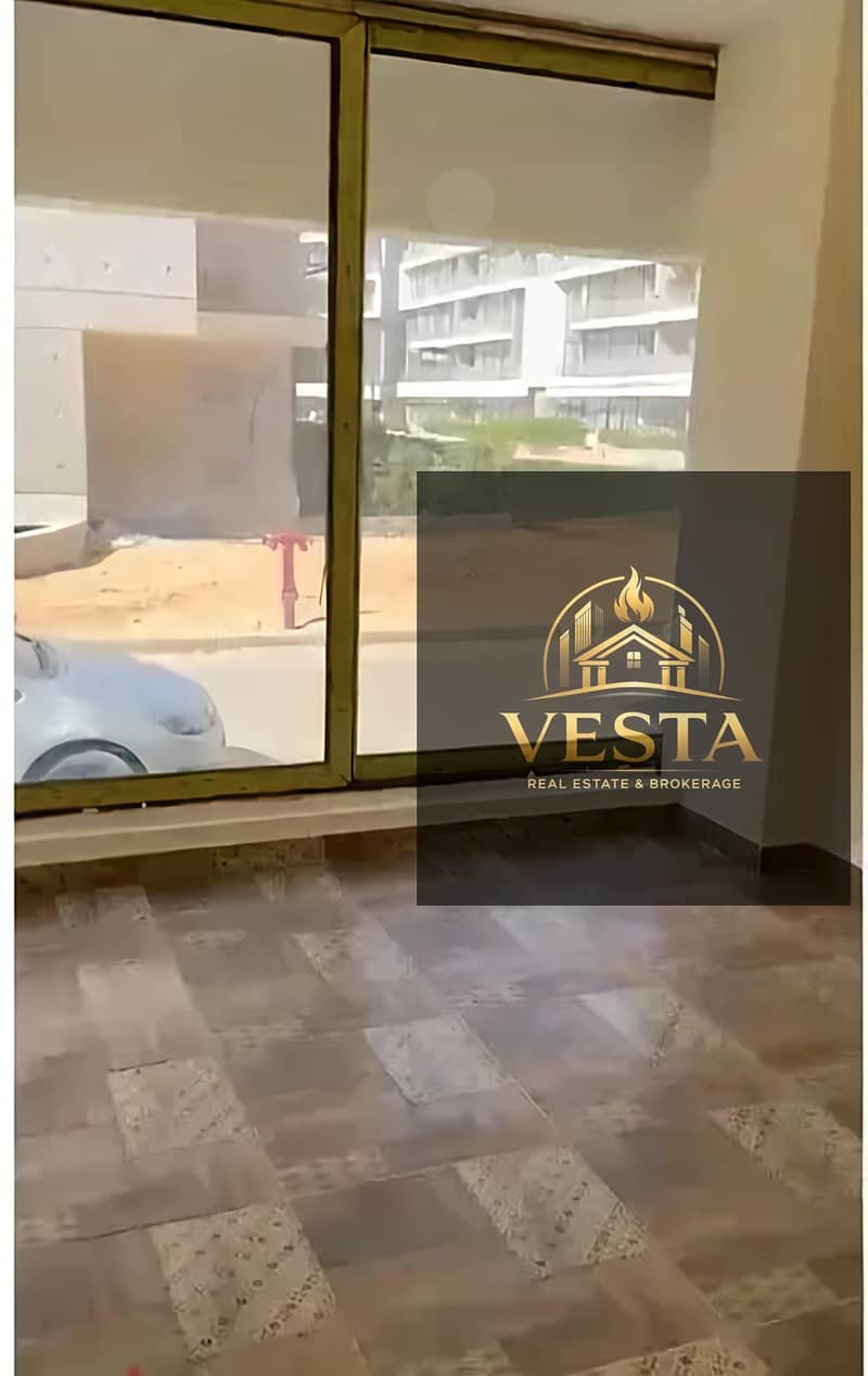 4 40aefca4-c06c-4e68-b76a-1bbc24cd2d37. jpg