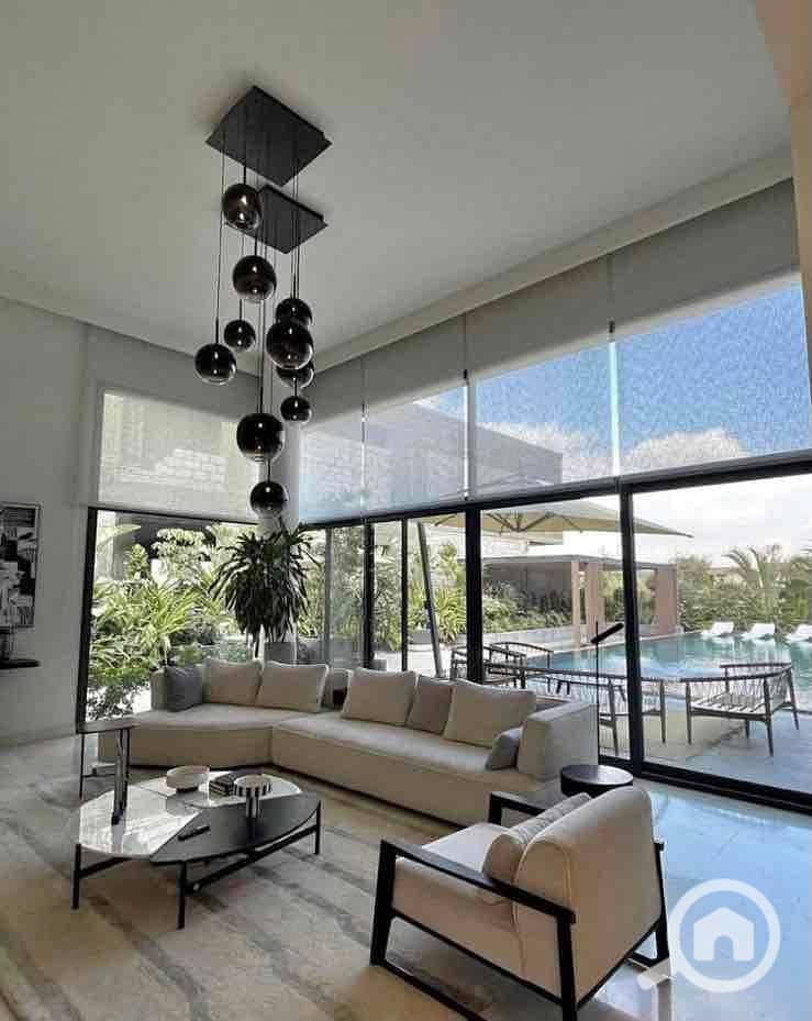 2 461bb32f-5e8a-4277-8b07-681519de7688. jpg