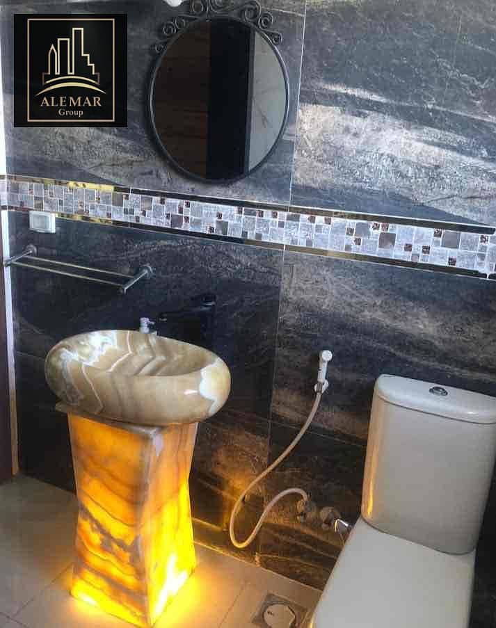 2 de841c54-4b89-43ba-a22b-39298587e81a. jpg