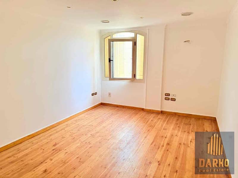 10 5bd8cf71-a750-4d1e-b04e-1844a3a333be. jpg