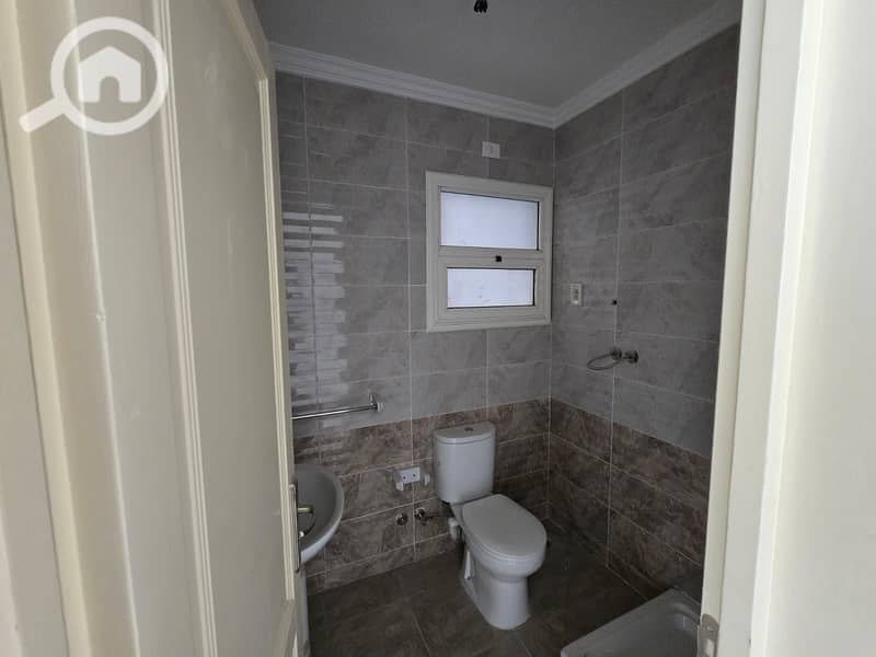 8 WhatsApp Image 2025-10-05 at 12.43. 29 AM (1). jpeg