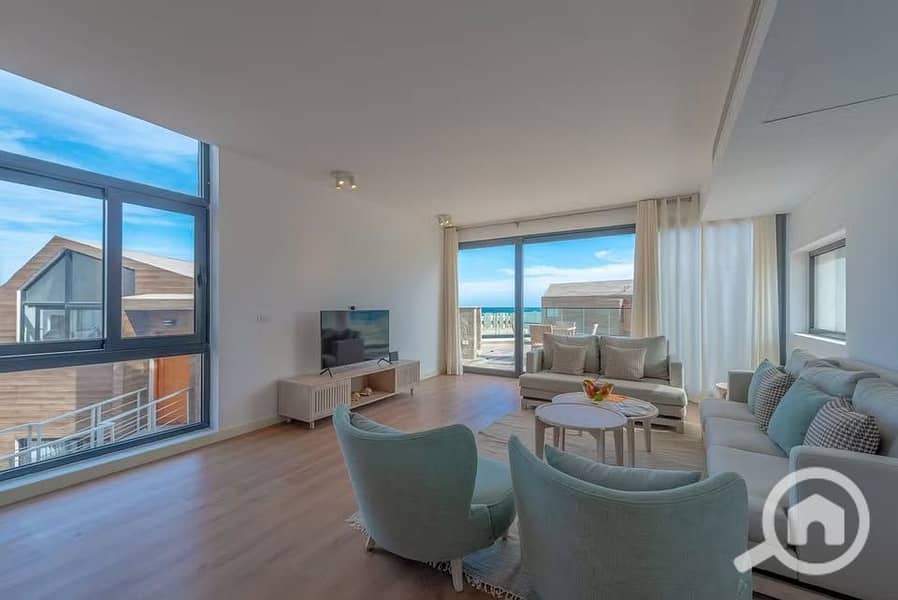 9 588016556_1169362721460594_4836218879936409934_n. jpg