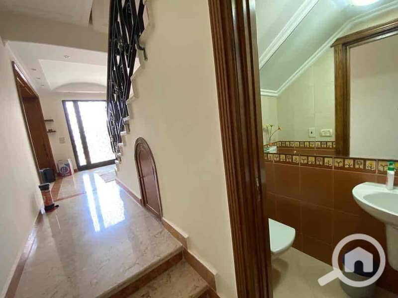 2 328547eb-f3fb-4bab-a834-45f87b54ea64. jpg