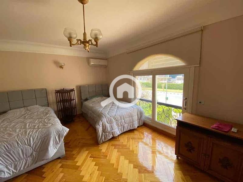 18 fdca5008-ddf7-4444-861c-825a1ace873b. jpg