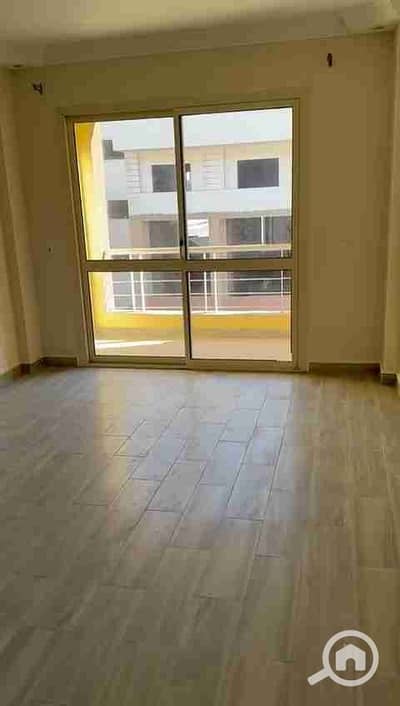 2 Bedroom Flat for Rent in 6th of October, Giza - 31277. jpg