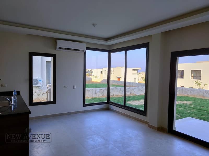 2 0f6c2033-ef33-4fb7-92b0-afeaeeed7179. jpg