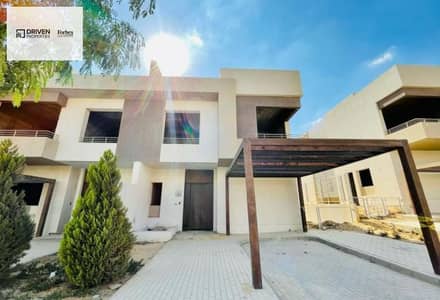 4 Bedroom Townhouse for Sale in 6th of October, Giza - 6edda365-d0b8-47a2-ac34-1d6fab6493bd. jpg