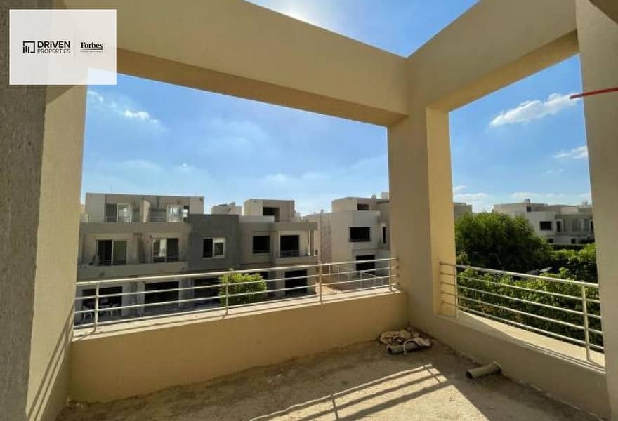 2 3f27f073-9878-49ff-9aab-c0cdf41c4f38. jpg