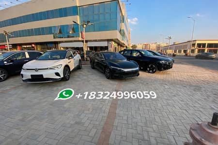 محلات تجارية  للبيع في 6 أكتوبر، الجيزة - 450 م محل تجارى على المحور المركزى ٦ أكتوبر ناصيه