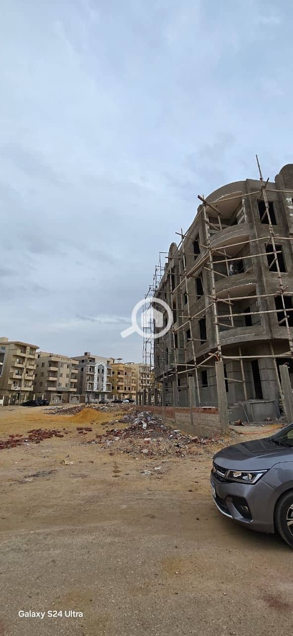 8 0ffb50d1-aff5-4d4e-b975-9e2aa037e8e5. jpg