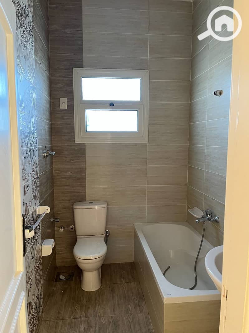 6 a49fafd8-a367-4024-83be-7834b3f06b85. jpg