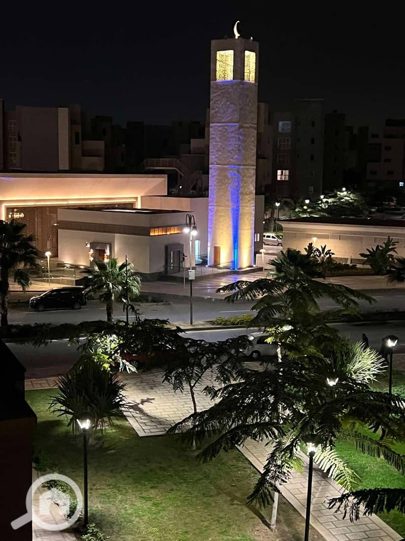 12 421f1ab9-dc3e-414b-b728-60ff2b83b76b. jpg