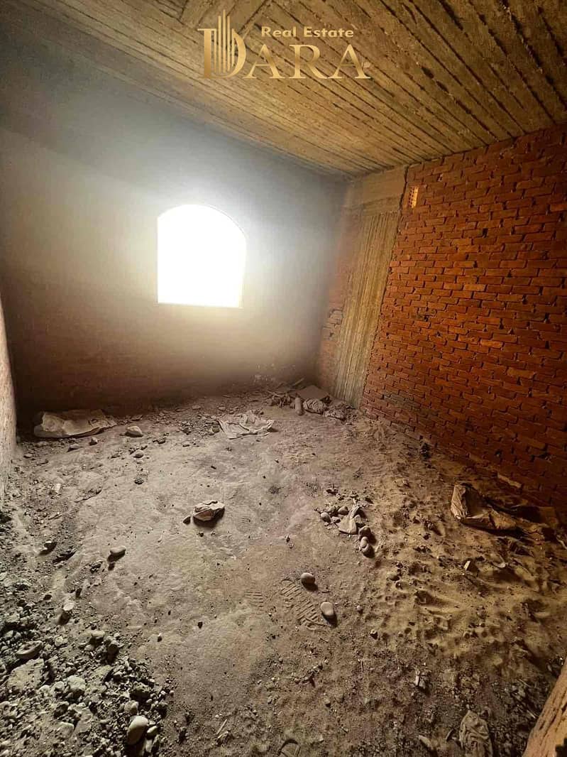 10 1d73b93d-8852-4567-87f0-ecdcccfc4609. jpg