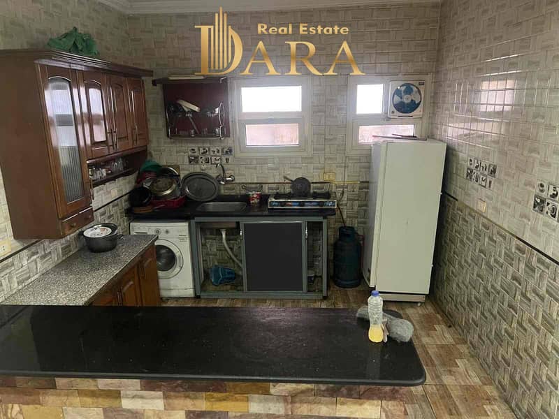 4 9c7e9c8d-1e1f-473c-a354-b0b45584e199. jpg