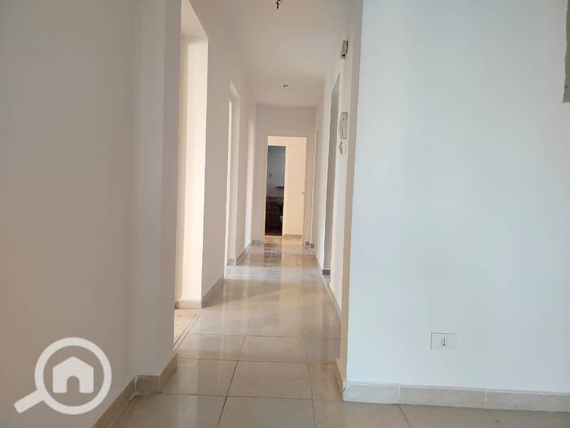 10 89684363-c7f0-4fa4-b49a-87cfb3c86bea. jpg