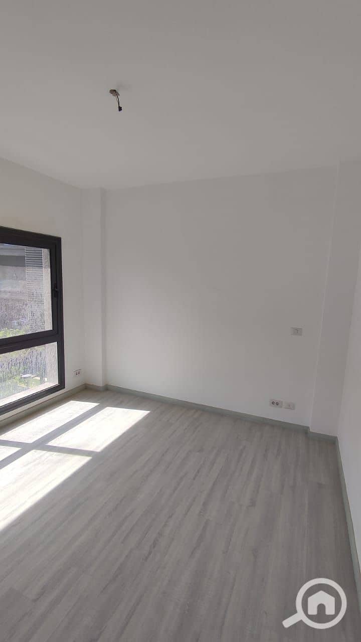 5 d1c92332-fb76-4cfb-a72d-f588f00e9576. jpg