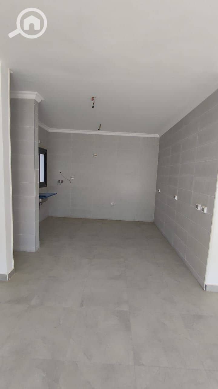 8 611f644f-8a15-4869-99a2-738952ac6882. jpg