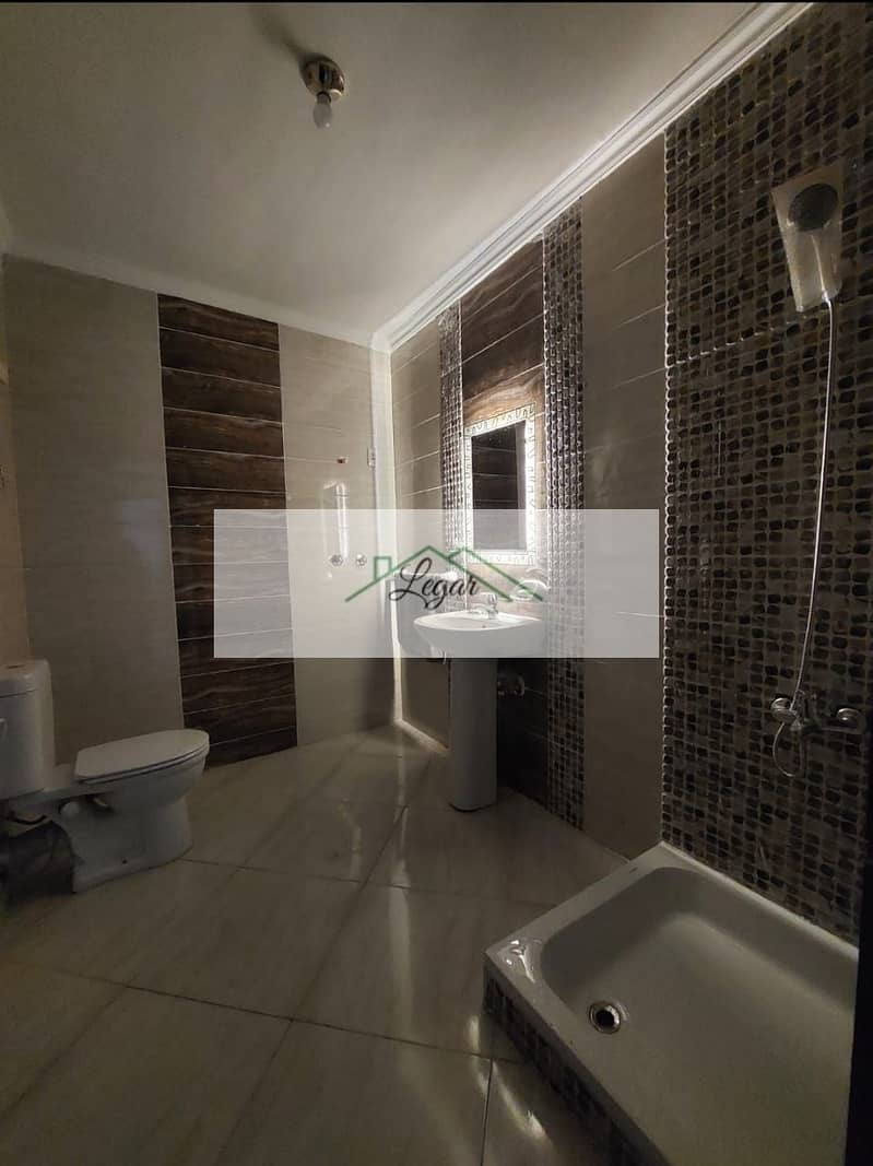 7 e2e1524c-54dc-4354-b047-9232d43e3e92. jpg