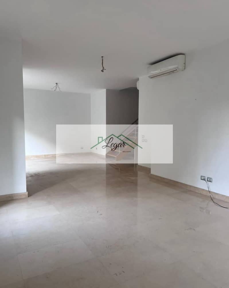 2 3ac28723-1e6f-4965-9a66-ee70d1964613. jpg