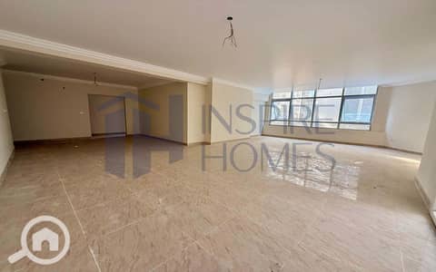 فلیٹ 3 غرف نوم للايجار في سموحة، الإسكندرية - 1. jpg