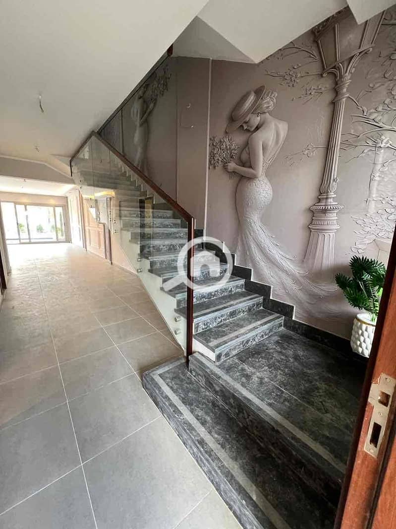 9 61a6292c-7de1-41c7-8d48-a7a921f8d2e8. jpg