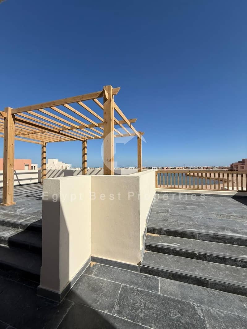 15 cfd90bab-05bb-4bd0-a53a-819fa6247f48. jpeg