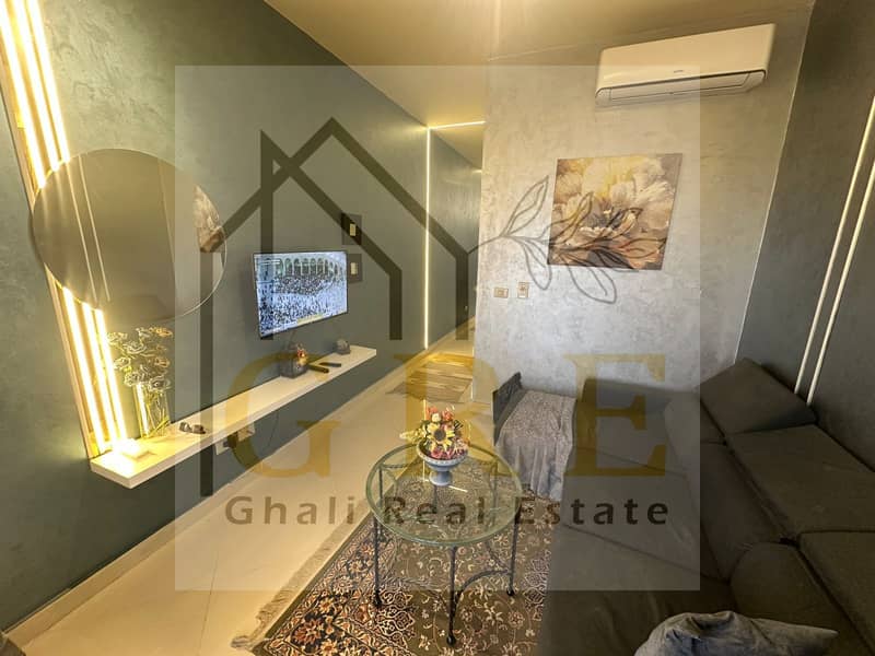 7 1a1774cd-f86c-4d5e-b177-f21a7c6d863d. jpg