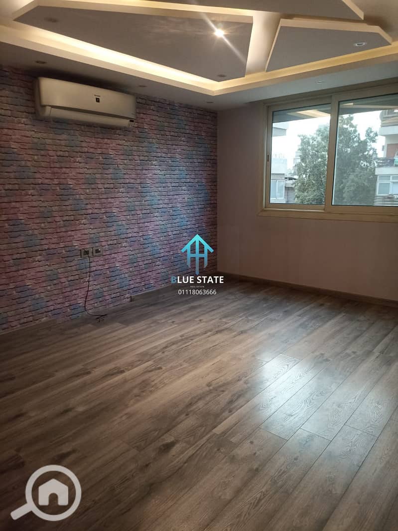 5 WhatsApp Image 2027876-01-24 at 11.43. jpg